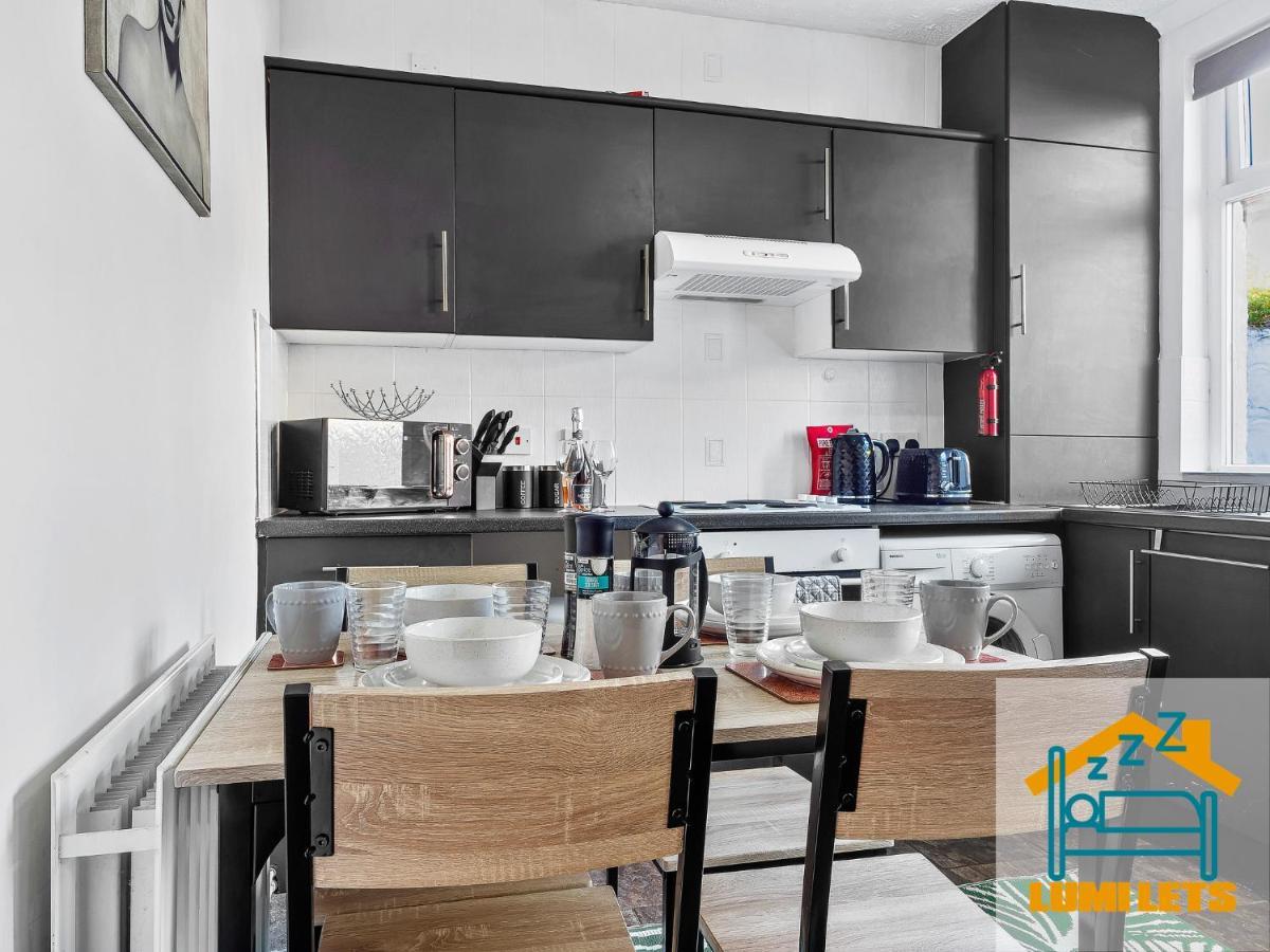 2Br Home In Barrow-In-Furness Sleeps 8 Close To Bae Systems, Hospital, Lakes Exteriör bild